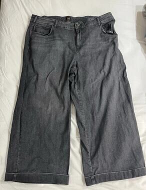 Vtg Lee Pipe Jeans Baggy Skater Style Black Woman’s 26WP Cuffed